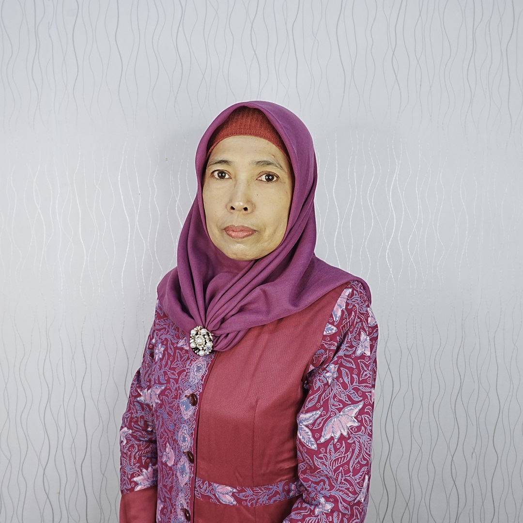 Dra. Sugi Tarfiani Eka